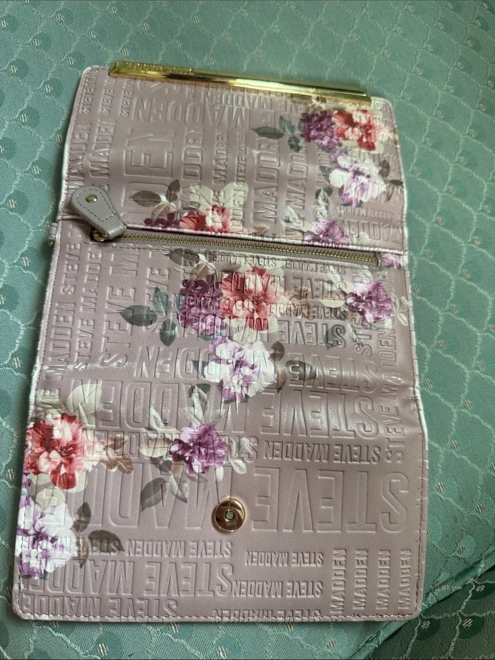 Steve Madden Light Pink Floral Logo Card Holder Wallet Gold Accent